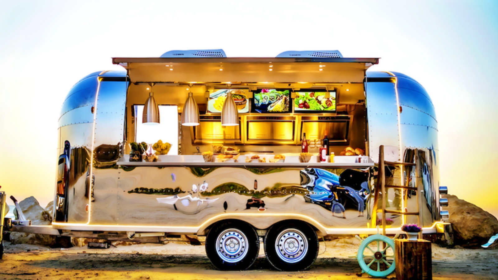 AIRSTREAM FOOD TRUCK